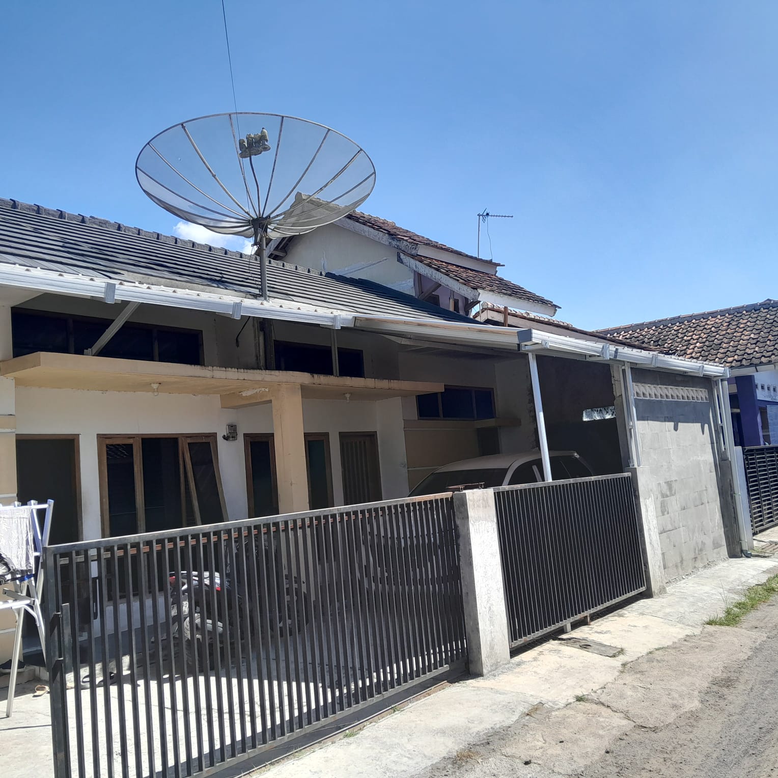 Rumah nyaman akses mobil di Sumedang